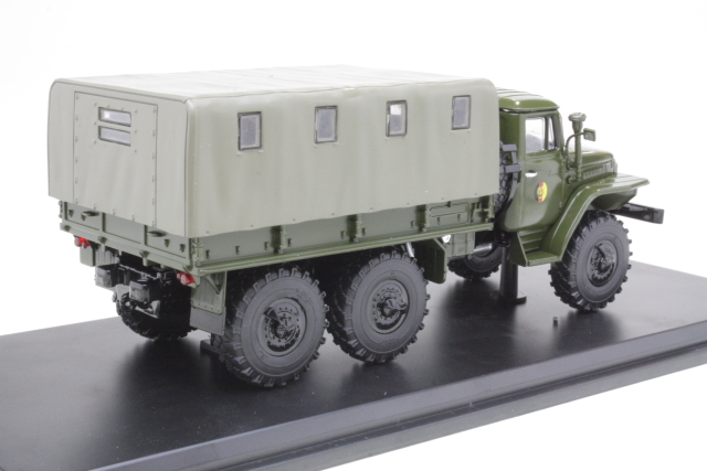 Ural 375D, NVA Pritsche/Plane