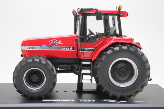 Case IH Magnum 7230 Pro "8 wheels"