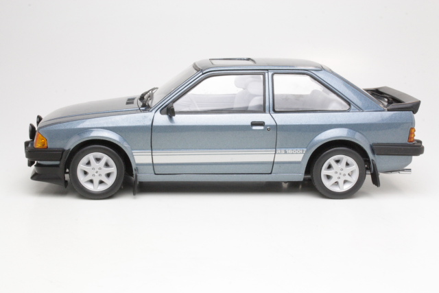 Ford Escort Mk3 RS1600i 1984, sininen