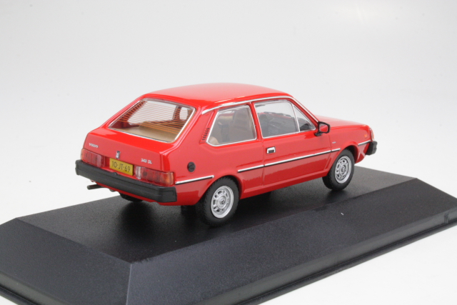 Volvo 343 1976, red