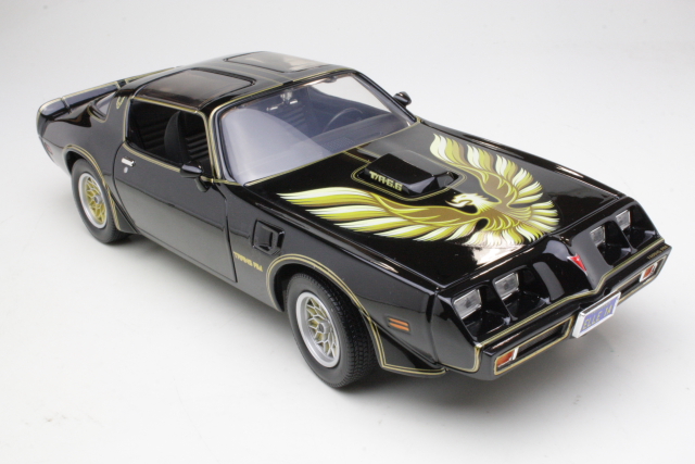 Pontiac Firebird Trans Am 1979, musta "Kill Bill: Vol.2" - Sulje napsauttamalla kuva