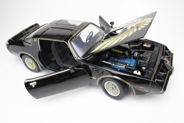 Pontiac Firebird Trans Am 1979, musta "Kill Bill: Vol.2"