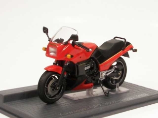 Kawasaki GPZ900R Ninja 1984, puna-musta