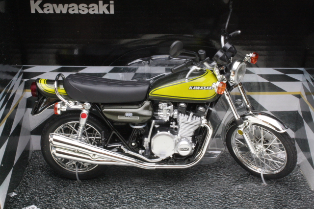 Kawasaki 900 Super4 (Z1), vihreä/keltainen - Sulje napsauttamalla kuva