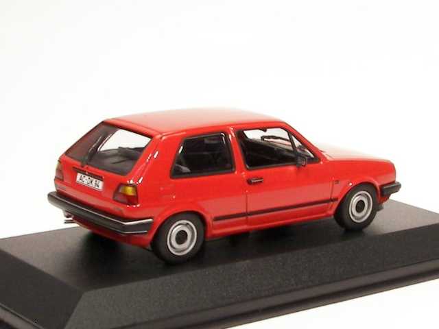 VW Golf 2 1985, punainen
