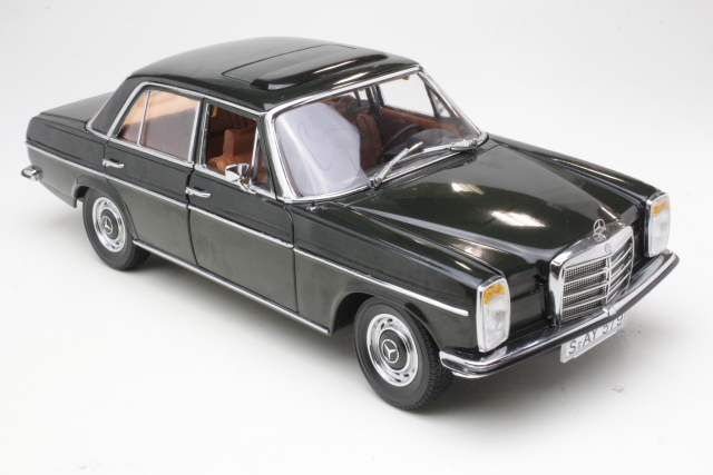 Mercedes 220 (W115) 1968 "Strich 8", tummanvihreä