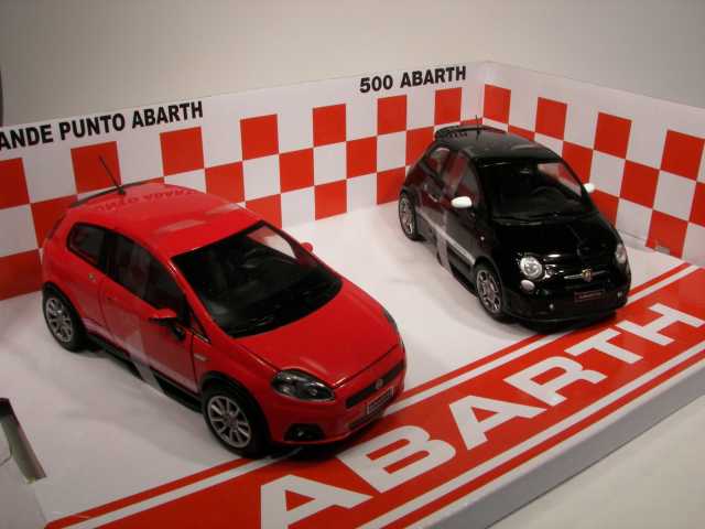 Fiat Abarth Gift Set (Grande Punto + 500) punainen ja musta