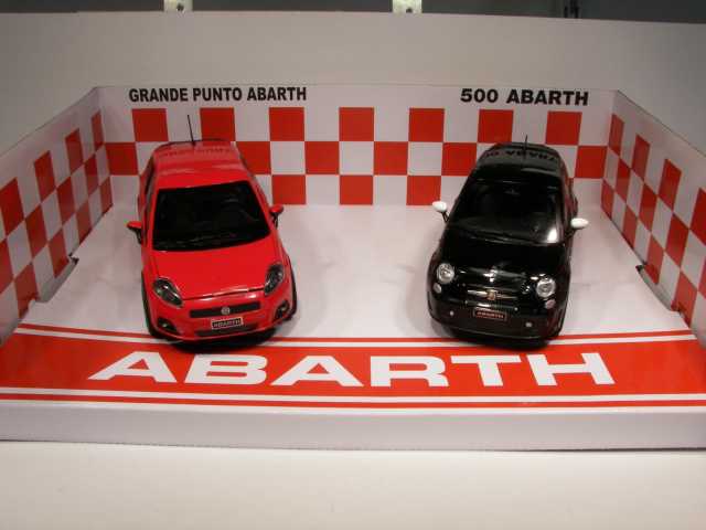 Fiat Abarth Gift Set (Grande Punto + 500) punainen ja musta