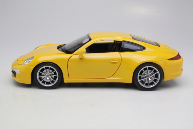 Porsche 911 Carrera 4 2013, yellow