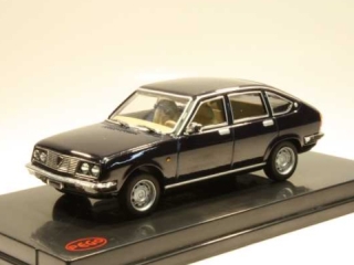 Lancia Beta Berlina 1978, sininen