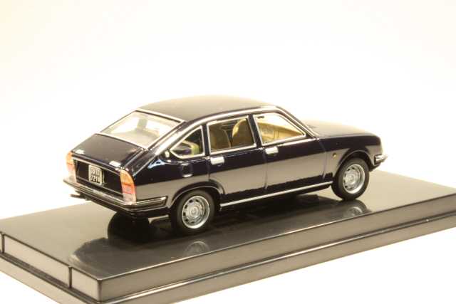 Lancia Beta Berlina 1978, sininen