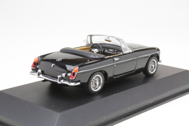 MG B Cabriolet 1962, black