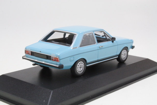 Audi 80GT 1972, vaaleansininen