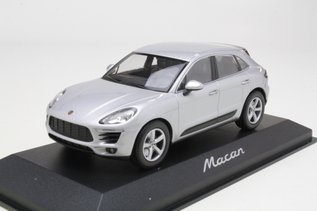 Porsche Macan 2016, silver