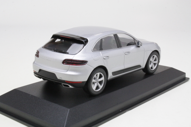 Porsche Macan 2016, hopea - Sulje napsauttamalla kuva