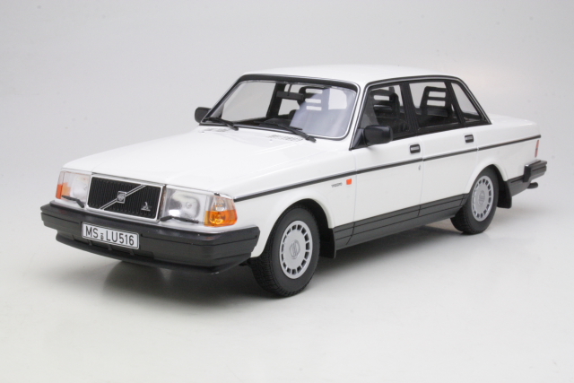 Volvo 240GL 1986, valkoinen