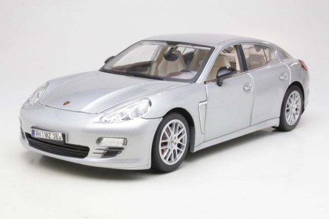 Porsche Panamera 2013, silver