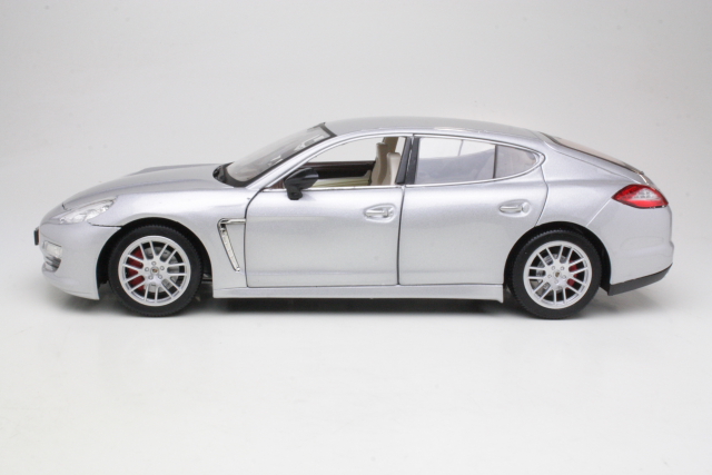 Porsche Panamera 2013, hopea