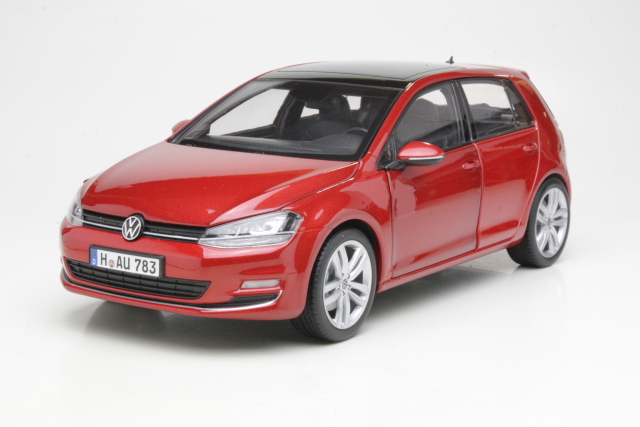 VW Golf 7 2013, punainen