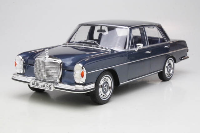 Mercedes 280SE (w108) 1968, tummansininen - Sulje napsauttamalla kuva