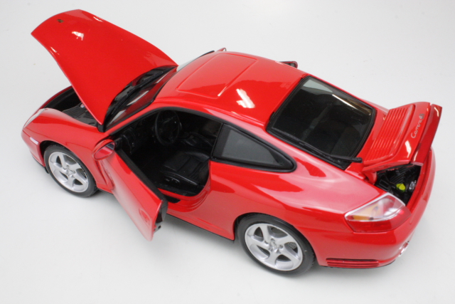 Porsche 911 (996) Carrera 4S 1999, punainen