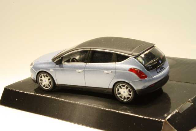 Lancia Delta 2008, sininen