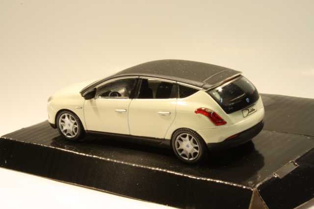 Lancia Delta 2008, beige - Sulje napsauttamalla kuva