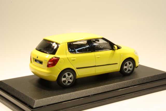 Skoda Fabia II 2007, yellow