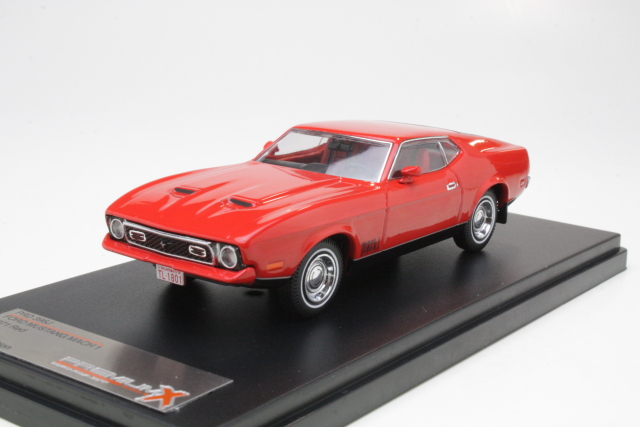 Ford Mustang Mach 1 1971, punainen