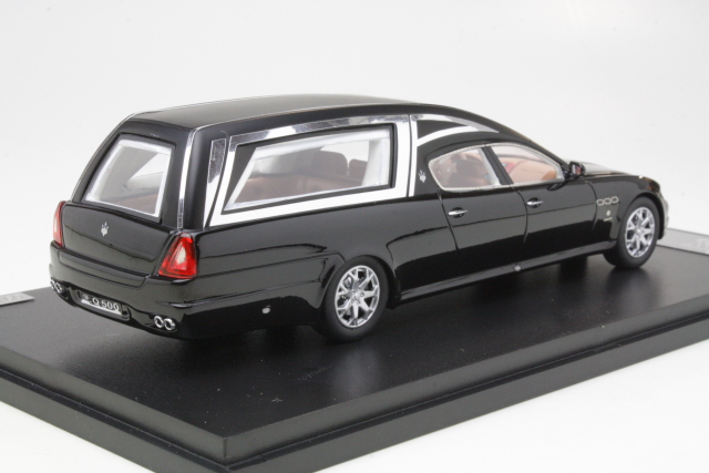 Intercar Quattroporte Hearse 2010, musta