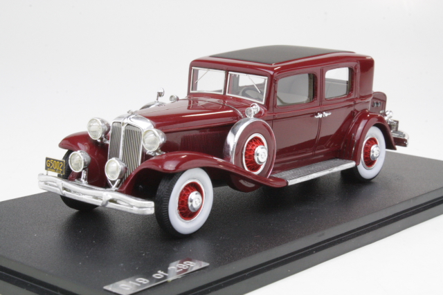 Chrysler Imperial CG Club Sedan 1931, tummanpunainen - Sulje napsauttamalla kuva