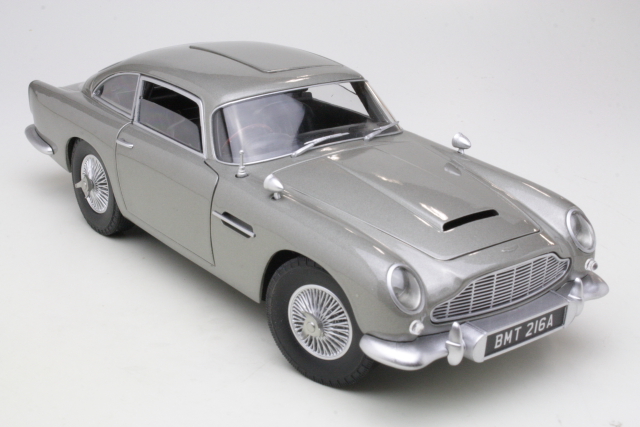 Aston Martin DB5 1962, hopea "James Bond - Goldfinger" - Sulje napsauttamalla kuva