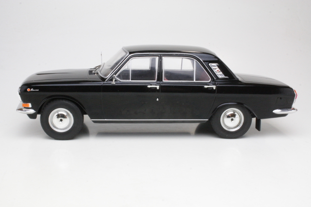 Volga M24 1967, musta
