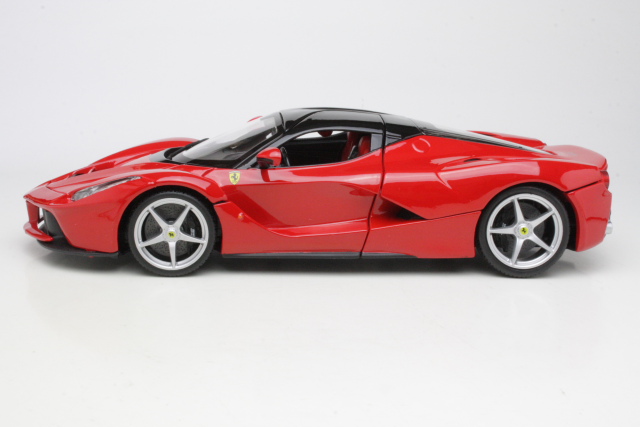 Ferrari LaFerrari, punainen (1:18) - Sulje napsauttamalla kuva