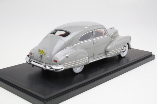 Chevrolet Fleetline Aerosedan 1948, harmaa