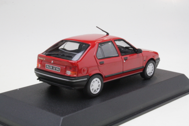 Renault 19 1989, punainen - Sulje napsauttamalla kuva