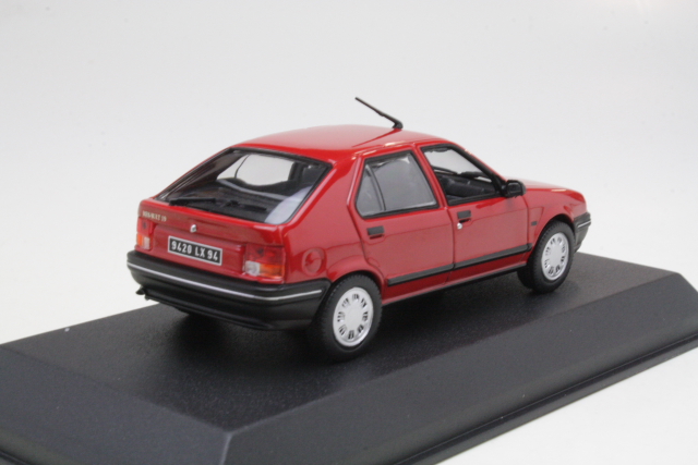Renault 19 1989, red