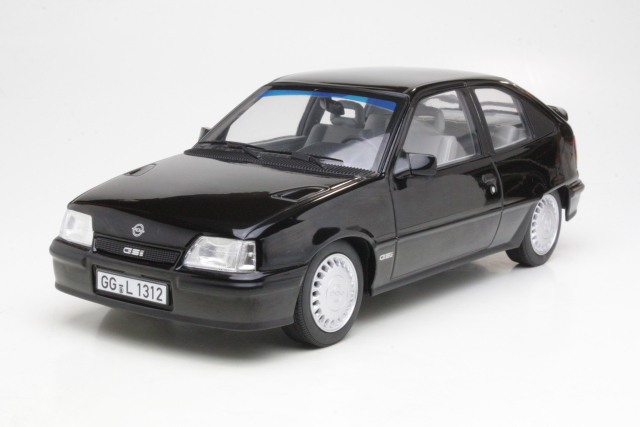 Opel Kadett E GSi 1987, musta