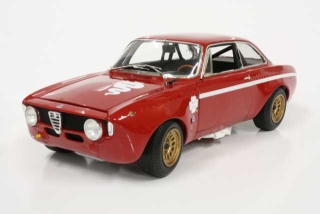 Alfa Romeo GTA 1300 Junior, punainen - Sulje napsauttamalla kuva