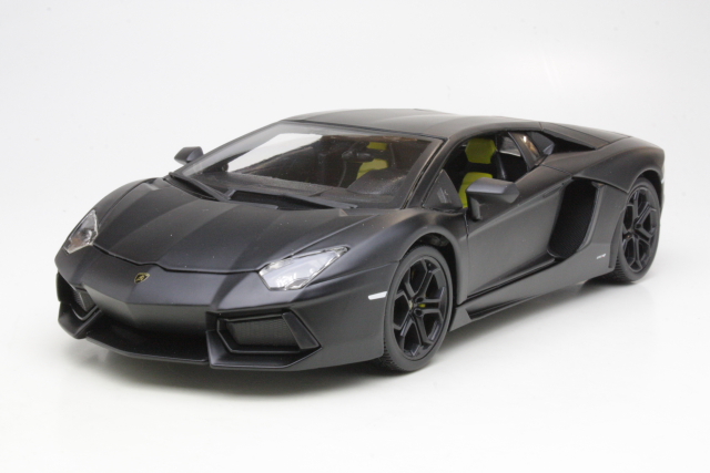 Lamborghini Aventador LP700-4 2011, matt black