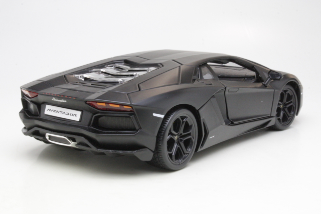 Lamborghini Aventador LP700-4 2011, matt black