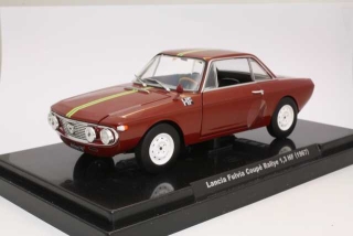 Lancia Fulvia Coupe Rallye 1.3 HF 1967, tummanpunainen
