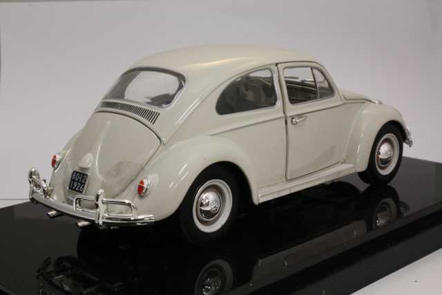 VW Kupla 1200 De Luxe Export, valkoinen