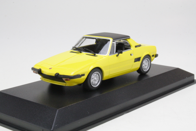 Fiat X1/9 1974, keltainen - Sulje napsauttamalla kuva