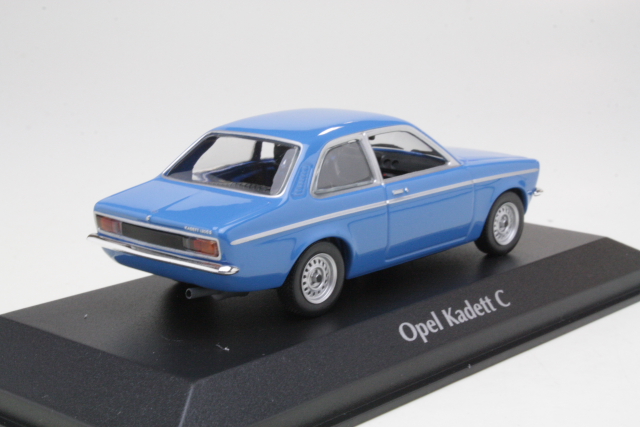 Opel Kadett C 1974, sininen - Sulje napsauttamalla kuva