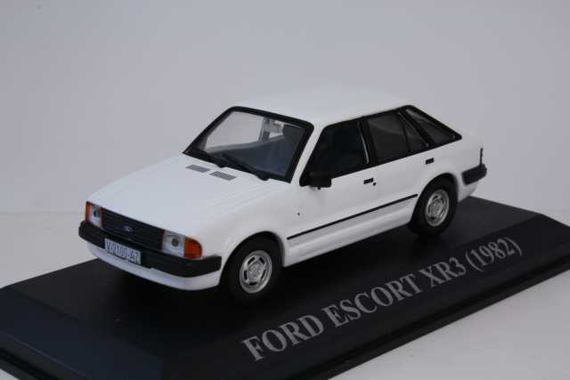 Ford Escort Mk3 XR3 1982, valkoinen