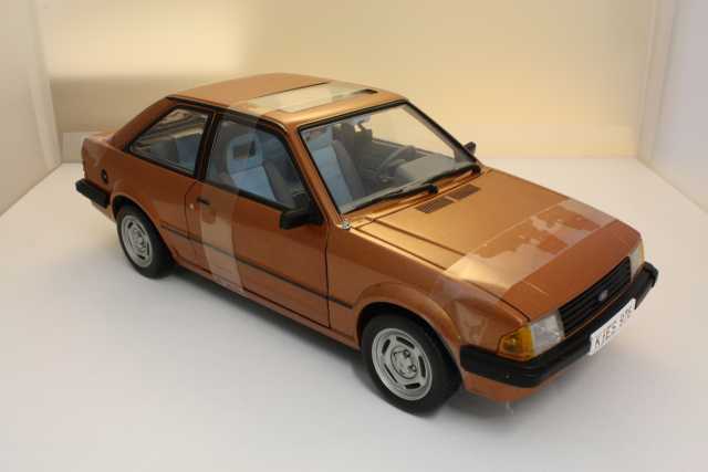 Ford Escort Mk3 GL 1981, pronssi