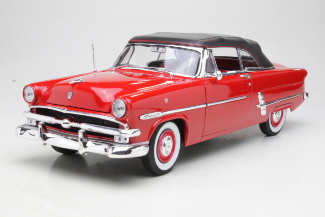 Ford Crestline Sunliner 1953, punainen "canopy closed" - Sulje napsauttamalla kuva