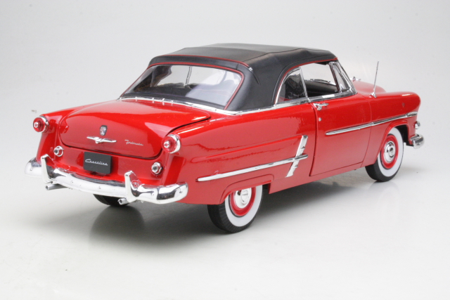 Ford Crestline Sunliner 1953, punainen "canopy closed" - Sulje napsauttamalla kuva