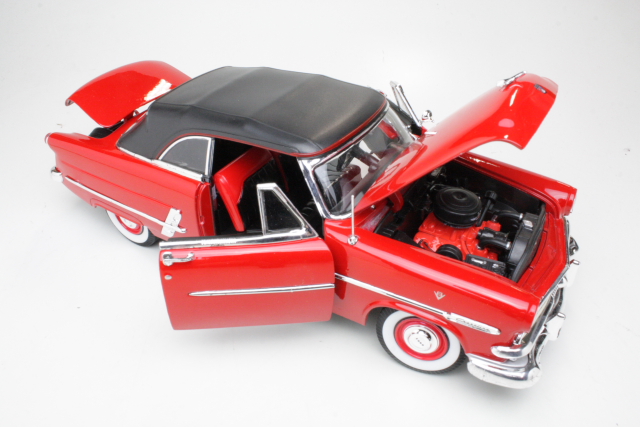 Ford Crestline Sunliner 1953, red "canopy closed"